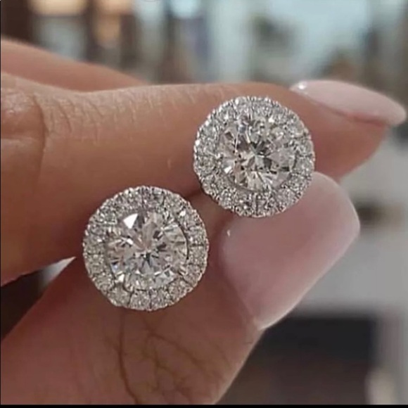 WHITE Topaz Zircon Stone 0.25ct.Diamond Stud Earrings - Picture 1 of 10